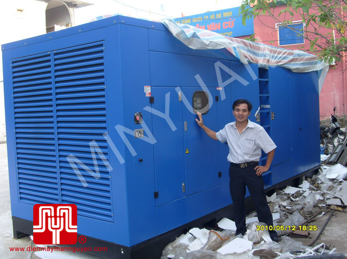 The set of 850KVA Cummins soundproof generator was delivered to Academy of Journalism & Communication in Ha Noi on 2010 May 12th