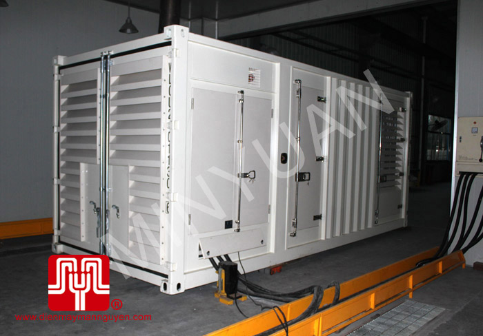 The set of 1500KVA Cummins container soundproof Generator was delivered to customer in Cambodia on 2012 February 08th