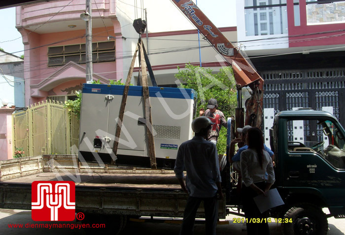 The set of 25KVA Cummins soundproof generator was delivered to customer in Ho Chi Minh on 2011 March 14th