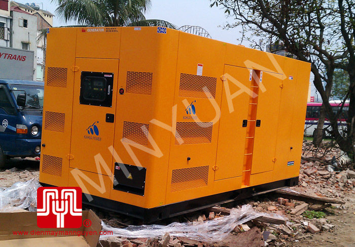The set of 700KVA Cummins soundproof generator was delivered to customer in Ha Noi on 2011 April 12th