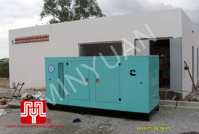 The set of Cummins soundproof generator was delivered to customer in Ho Chi Minh on 2010 November 09th