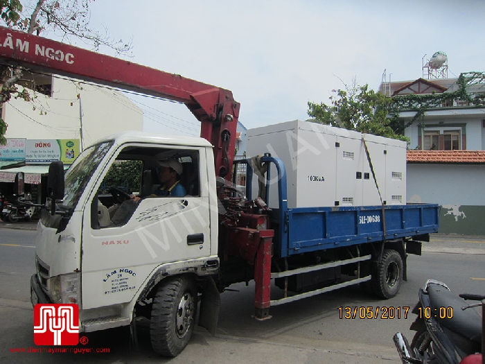 The Set of 100kva Cummins generator was delivered to customer in HCM on 15/05/2017